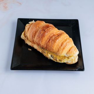 Kroasan sa pistaćima