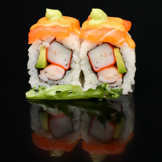 123. Uramaki de surimi aguacate salmón picante y guacamole  (8uds)