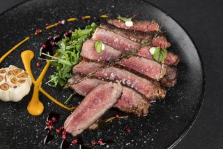 Antricot de vita Uruguay gătit lejer cu unt si cimbrisor