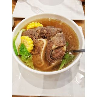 Bone Soup With Bread Roll