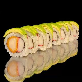 57. Dragón Roll Pollo Aguacate Surimi Vegetales