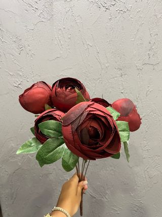 Komadno vještačko cvijeće