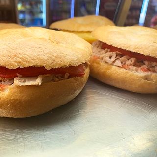 Bocata de atún con pimiento