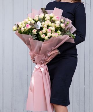 Ծաղկեփունջ փնջային վարդերով N:174119