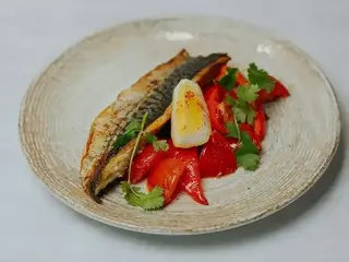 Скумбрія смажена з овочами (220g)