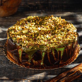 ფისტის ბასკური ჩიზქეიქი (12 პერს)