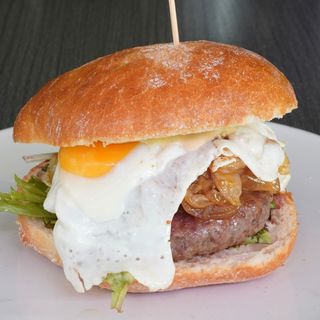 Hamburguesa De Vaca Madurada