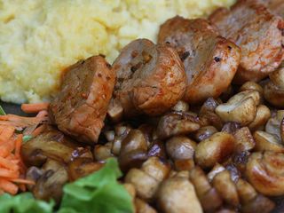 Мариновано бон филе с Пепър сос (600г)