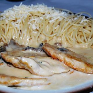 Pechuga de pollo al queso Roquefort