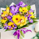Buchet mix galben-violet