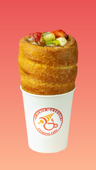 კონუსი შოკოლადით და ხილით