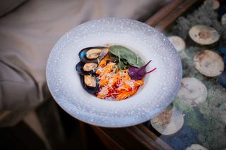 Паста пенне по-неаполітанськи та мідіями