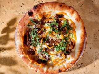 Pizza De Ragout Y Patata Dolce (33 Cm.)