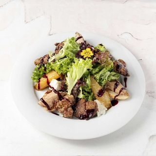 Салат з курячою печінкою та грушею (260г)