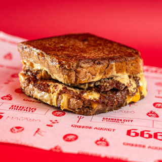 MICHAEL MYERS PATTY MELT (NEW) + patatas fritas.