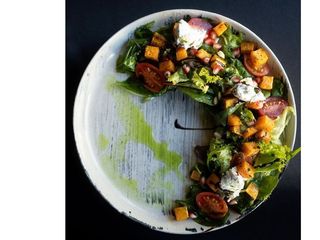 З печеним гарбузом та сиром/Salad with roasted pumpkin and cheese (245g)