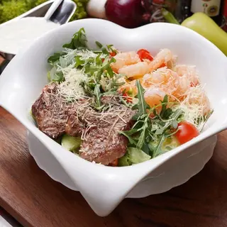 Salata surf & turf