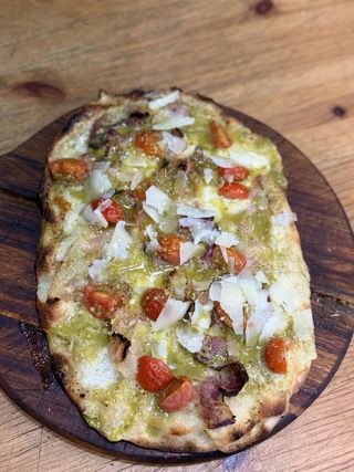 Pizza Bronte (30 Cm. X 20 Cm.)