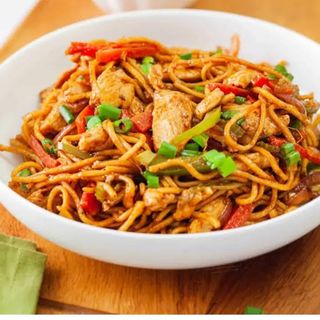 Chicken schezwan Noodles 