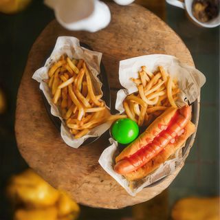 Hot dog + patatas fritas
