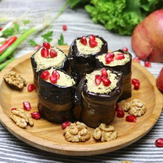 ბადრიჯნის ხვეულა ნიგვზით