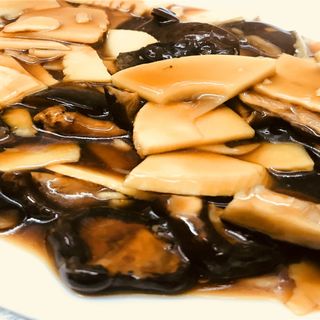 -105-Pato Con Bambú Y Setas Chinas