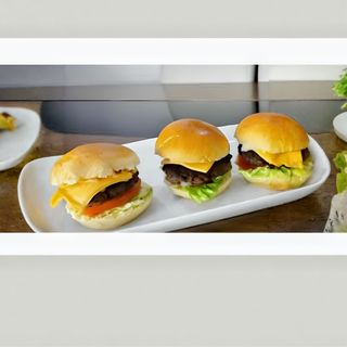Mini Cheese Burger