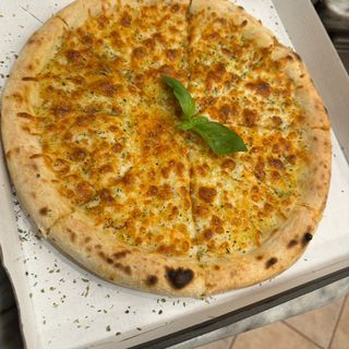 Pizza de Pão de Alho com Queijo