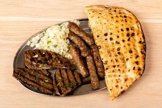 5 ćevapa i 1/2 teleće jetre