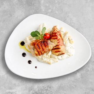 Punjena piletina sa pršutom i dimljenim sirom