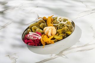 მჟავე ნაირნაირი