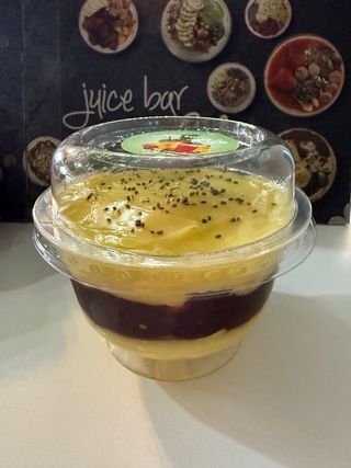 Vanilija-višnja mousse