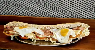 1/2 Bocata Chivito