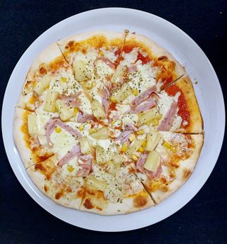 Pizza Hawaiana (30 Cm.)