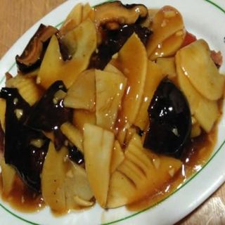 Pato Con Bambu Y Setas Chinas