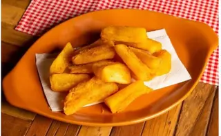 Dough garnished fried cassava