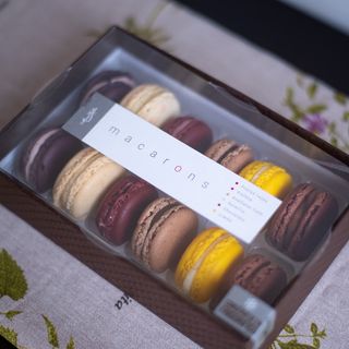 Caja De Macarons Maro Valles
