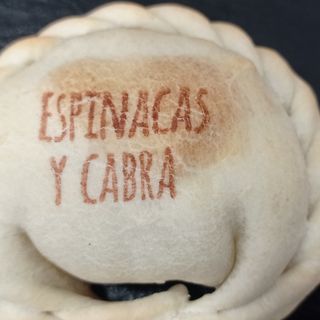 Empanada De Espinacas Y Queso De Cabra