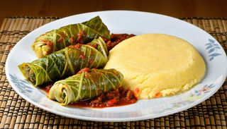 Sarmale cu mamaliguta