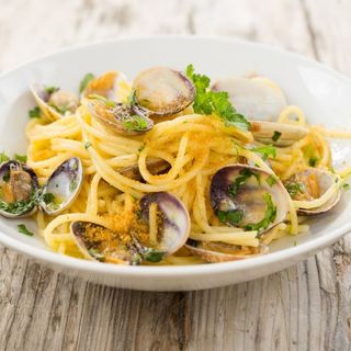 Spaghetti alle Vongole, Zafferano e Bottarga