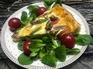 Kawa flat white średnia 250ml + tarta z prosciutto