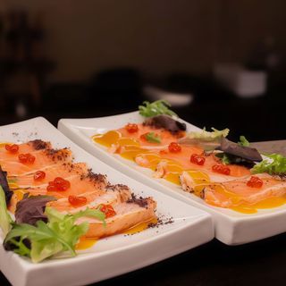 Tiradito de salmón