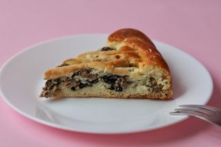 Пиріг з тушкованою телятиною