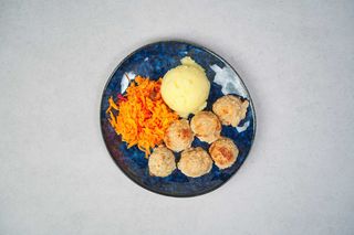 Pulpety wieprzowe  z sosem pieczeniowym 8szt.