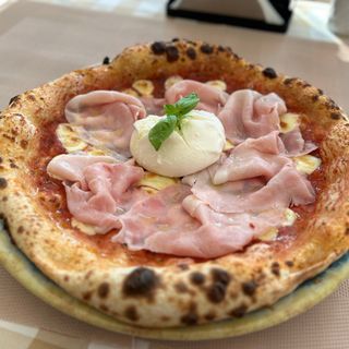Pizza cotto e burrata
