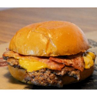 DENNYS SMASH BURGUER CON PAPAS