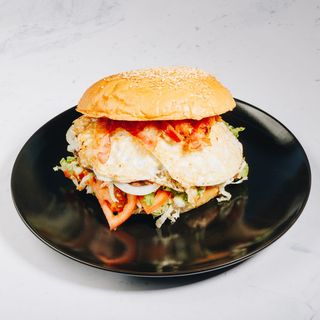 Hamburger jaja slanina