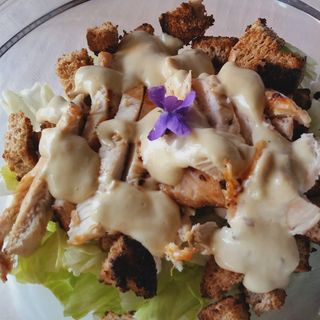 Salată Caesar