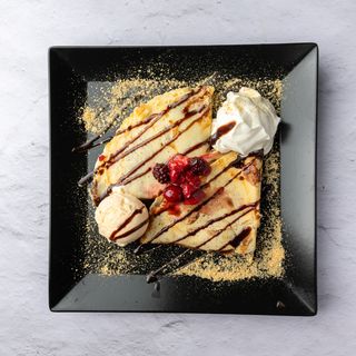 Palačinke sa šumskim voćem