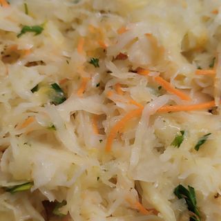 Surówka z kiszonej kapusty 100g